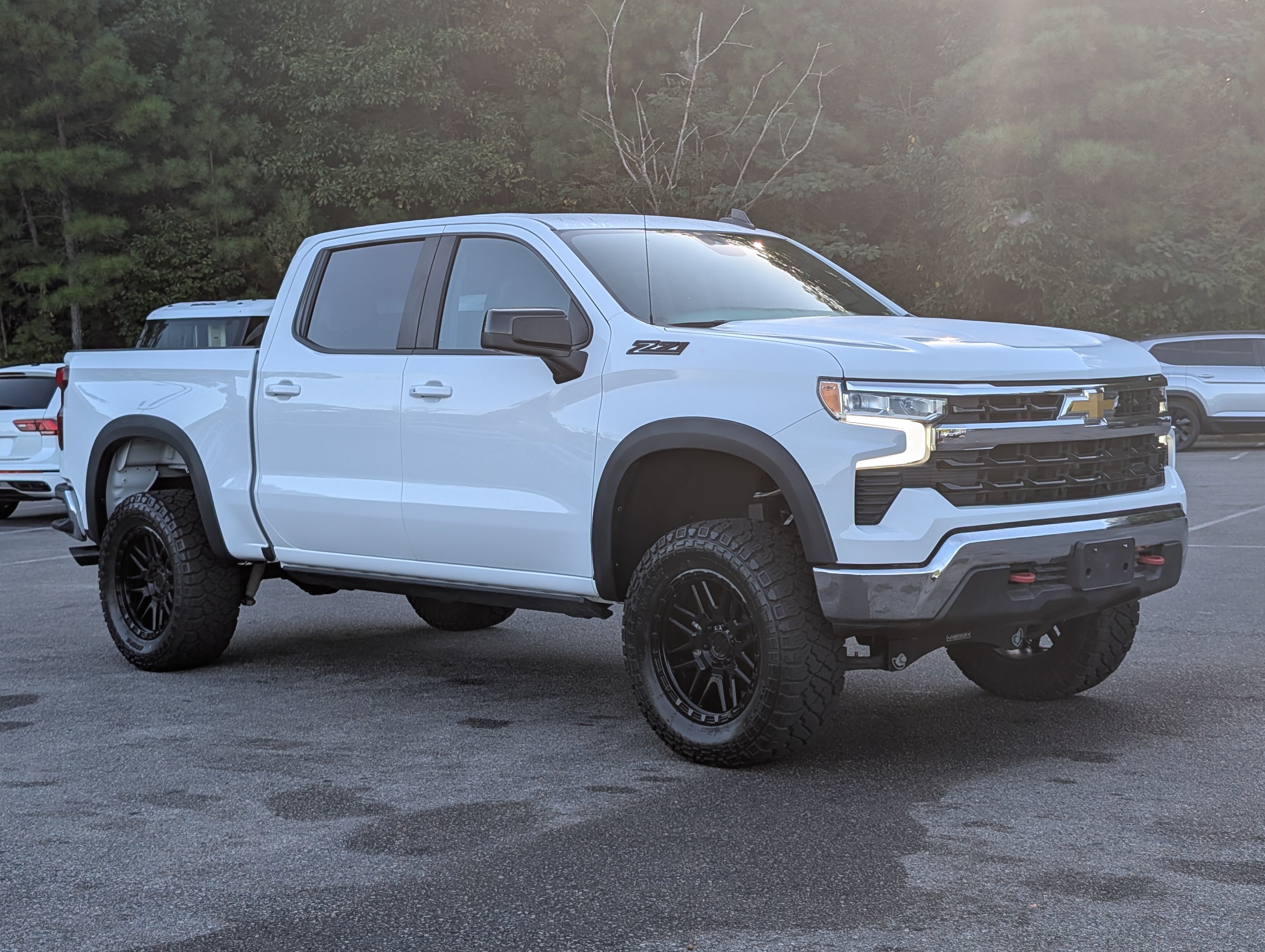 Used 2024 Chevrolet Silverado 1500 LT RWD image 11
