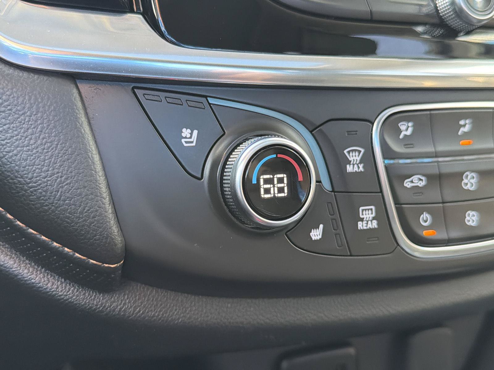 Used 2019 Chevrolet Traverse Premier w/ Redline Edition FWD image 33