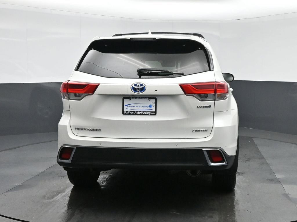 Used 2017 Toyota Highlander Limited w/ Protection Package #3 image 6