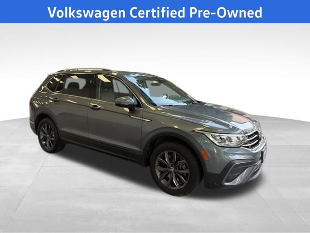 Certified 2022 Volkswagen Tiguan SE w/ Panoramic Sunroof Package image 11