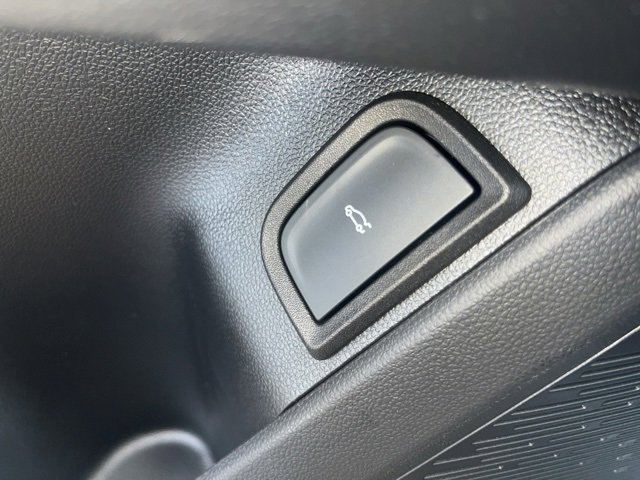New 2026 Chevrolet Equinox LT w/ Convenience Package II image 19