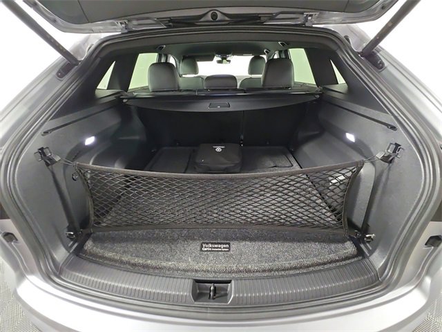 Used 2024 Volkswagen Atlas Cross Sport SE image 16