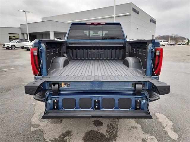 New 2026 GMC Sierra 2500 Denali w/ Denali Reserve Package image 8