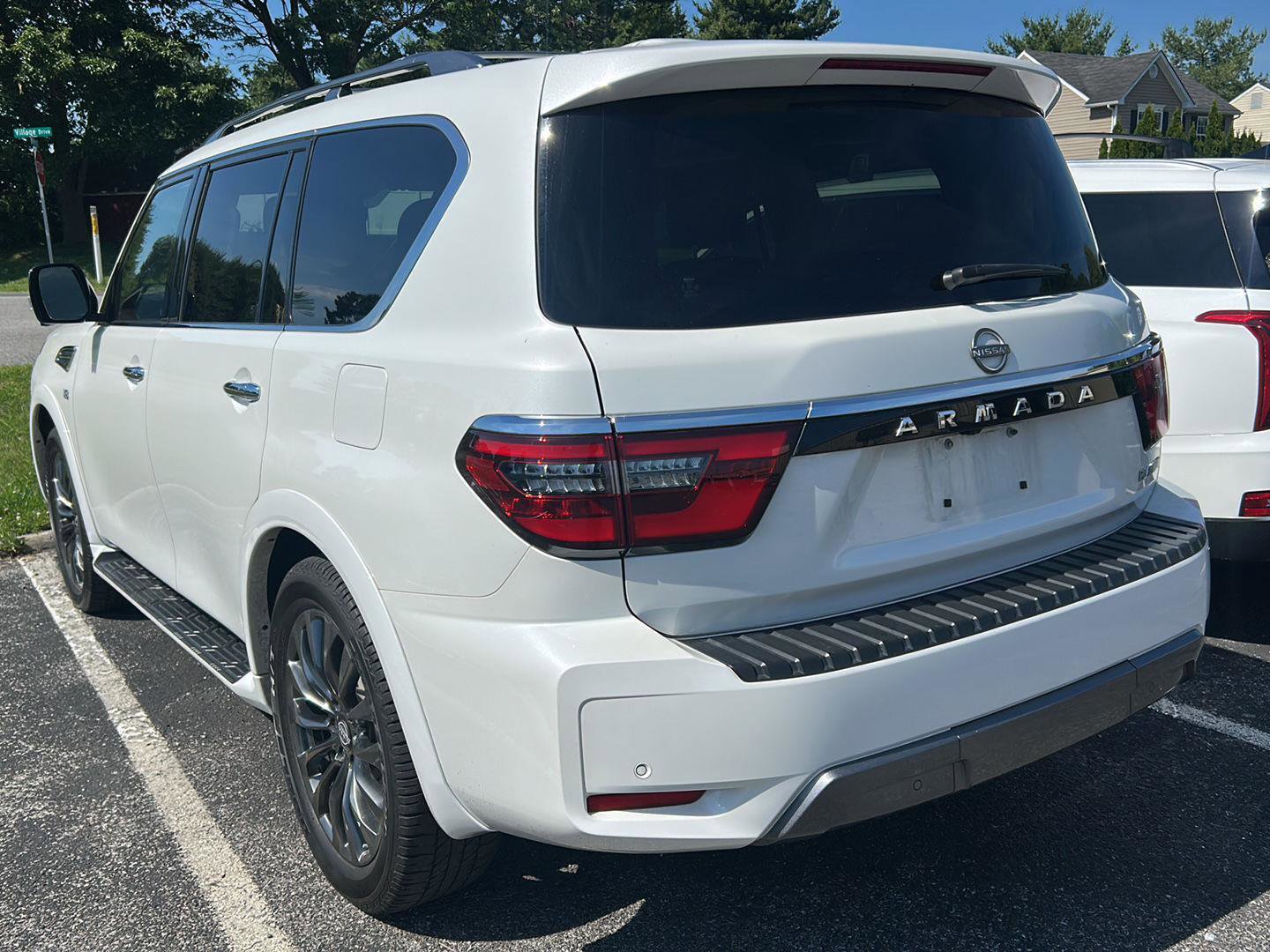 Used 2021 Nissan Armada Platinum AWD/4WD image 4