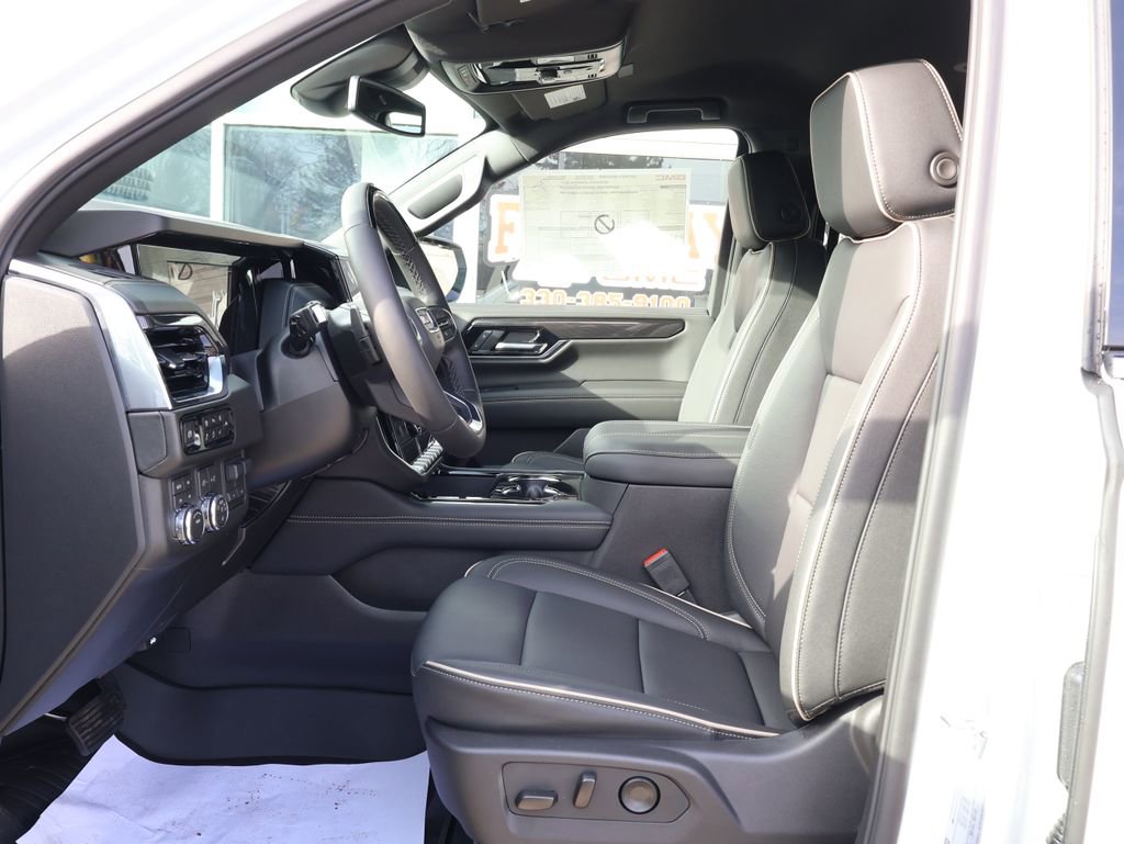 New 2026 GMC Yukon XL Elevation w/ LPO, Elevation Black Package image 14