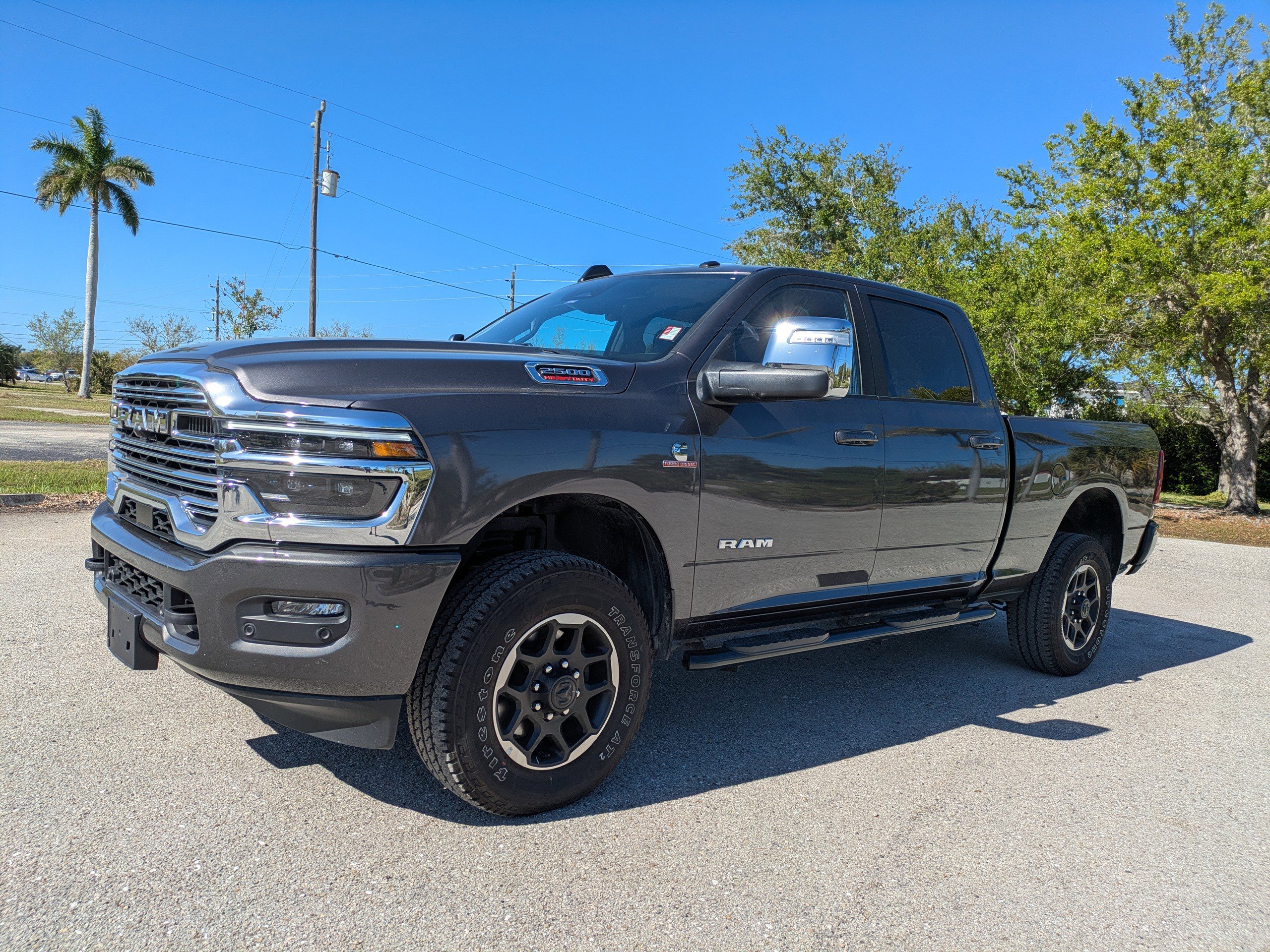 Used 2025 RAM 2500 Laramie image 8