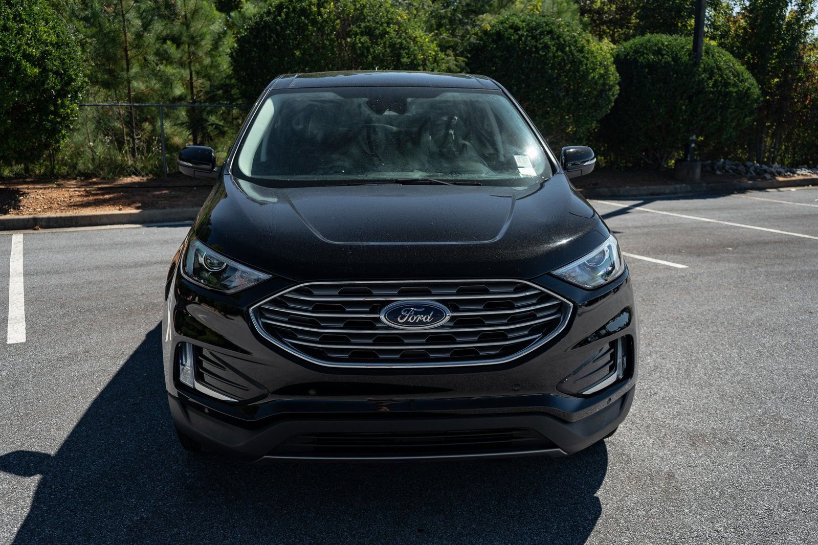 Used 2024 Ford Edge Titanium AWD/4WD image 2