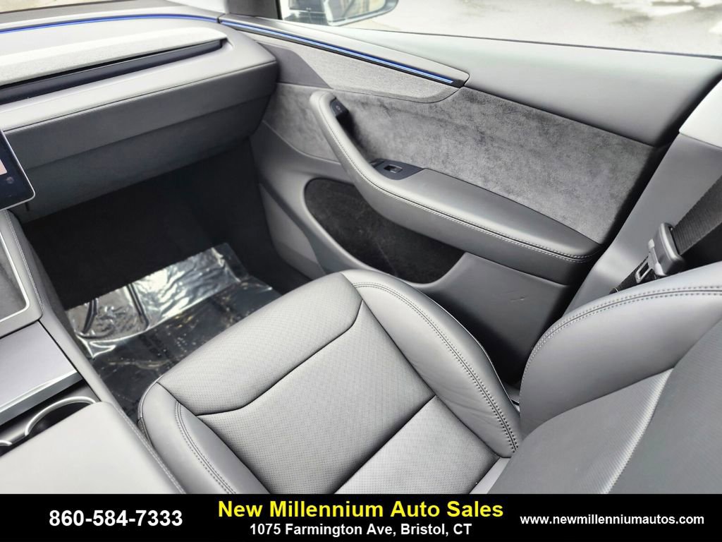 Used 2026 Tesla Model Y Long Range image 15