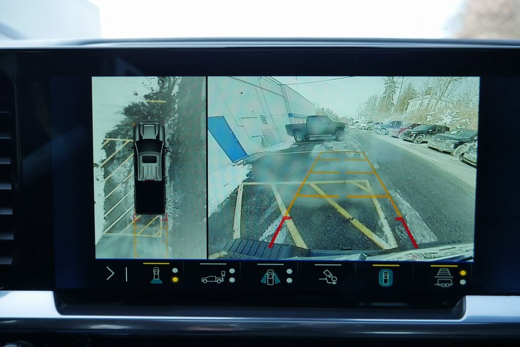 Used 2024 Chevrolet Silverado 2500 High Country w/ High Country Premium Package image 17