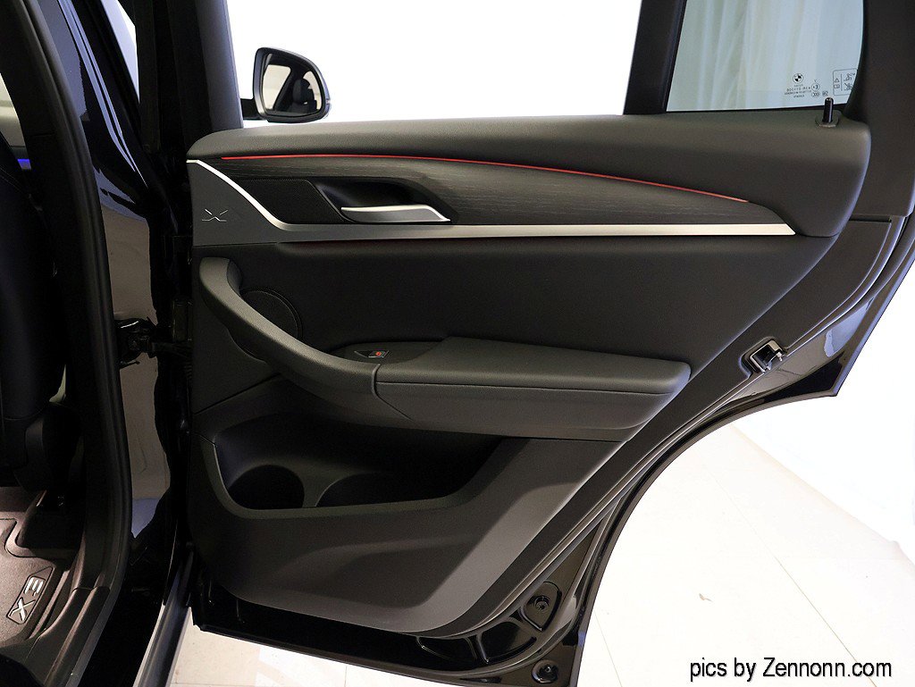 Certified 2024 BMW X3 xDrive30i w/ Premium Package image 32