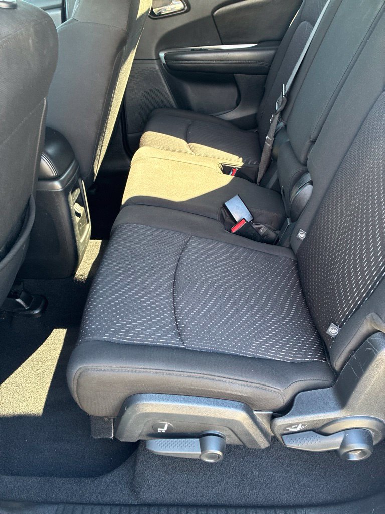 Used 2020 Dodge Journey SE FWD image 7