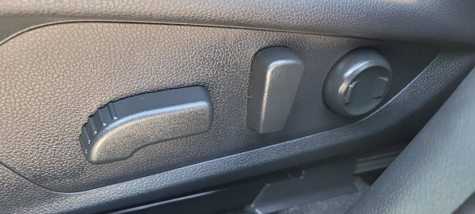 Used 2024 Subaru Crosstrek 2.5i Limited image 8