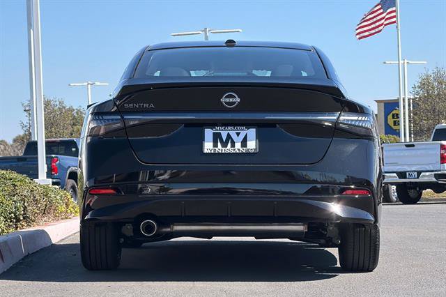 New 2027 Nissan Sentra SR w/ Floor Mat Package FWD image 5
