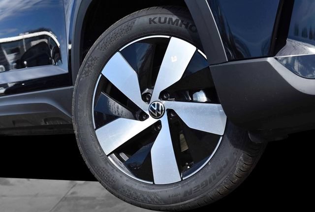 New 2026 Volkswagen Taos S AWD/4WD image 3