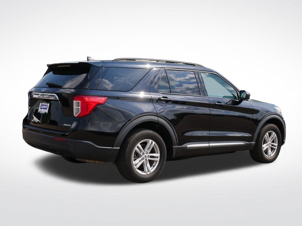 Certified 2022 Ford Explorer XLT AWD/4WD image 3