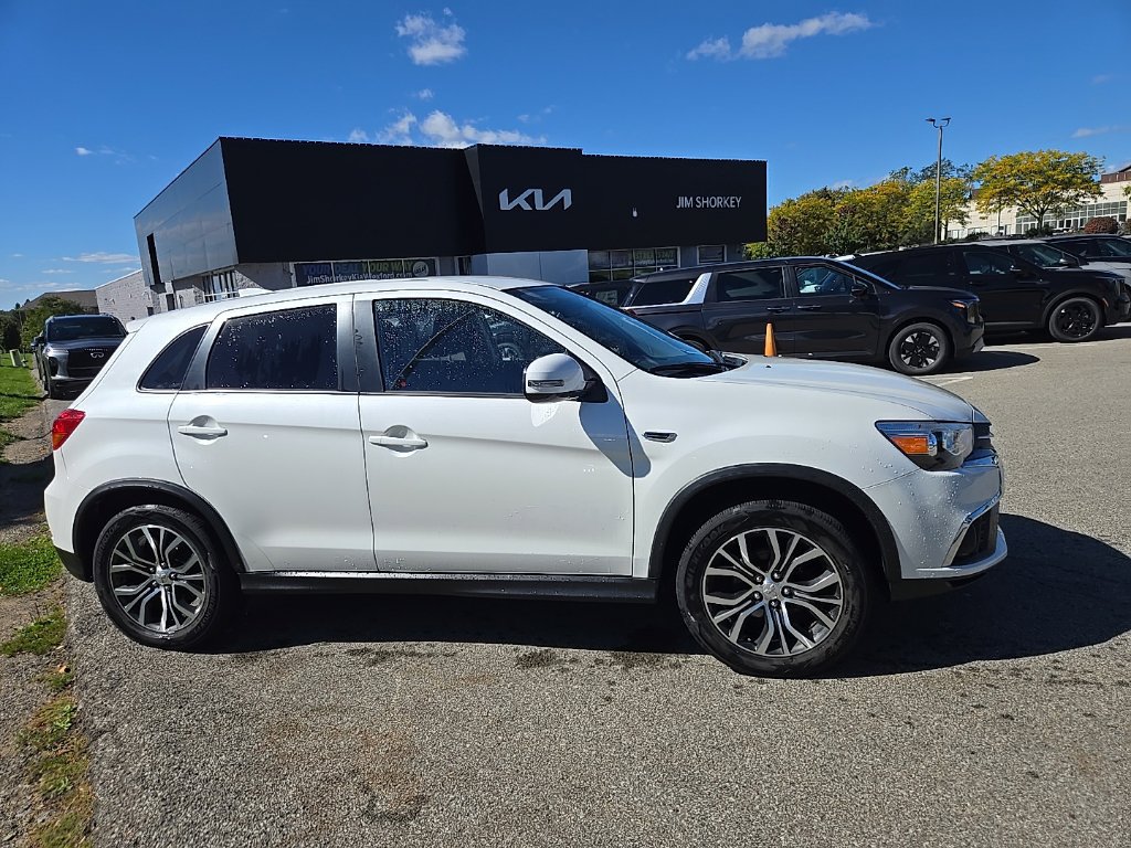Used 2019 Mitsubishi Outlander Sport ES AWD/4WD image 2