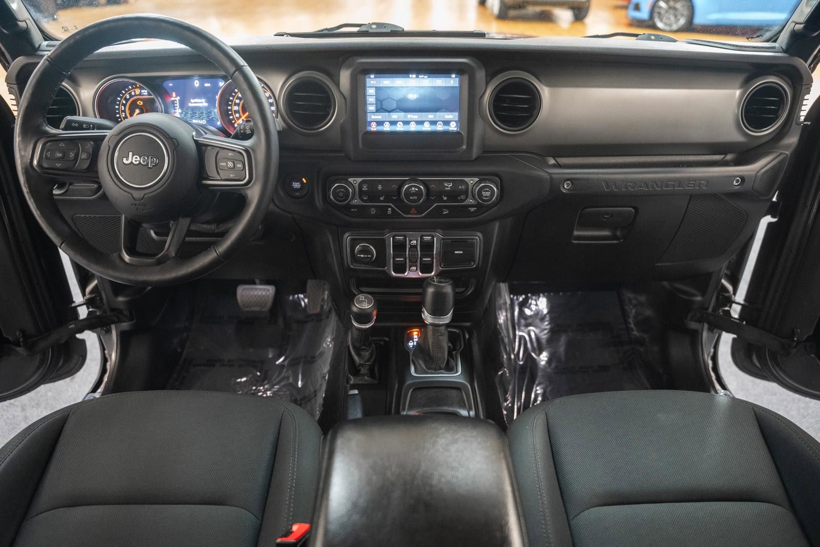 Used 2018 Jeep Wrangler Unlimited Sport S AWD/4WD image 23