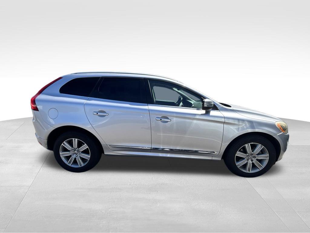 Used 2017 Volvo XC60 T5 Inscription w/ Preferred Option Package FWD image 6
