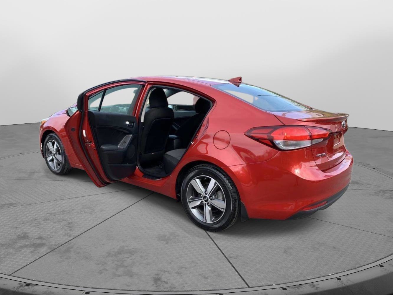 Used 2018 Kia Forte S FWD image 35