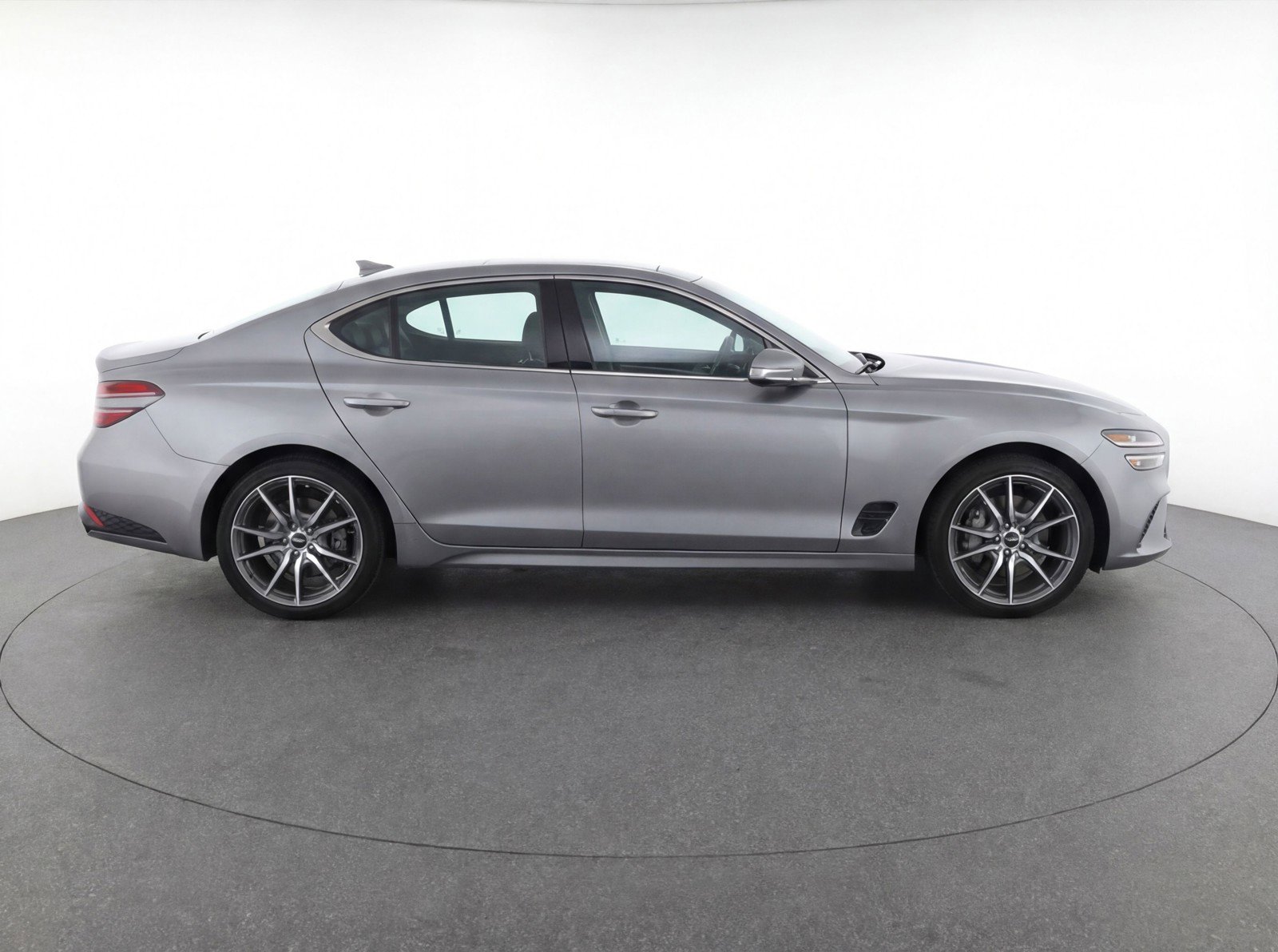 Used 2025 Genesis G70 2.5T AWD/4WD image 11