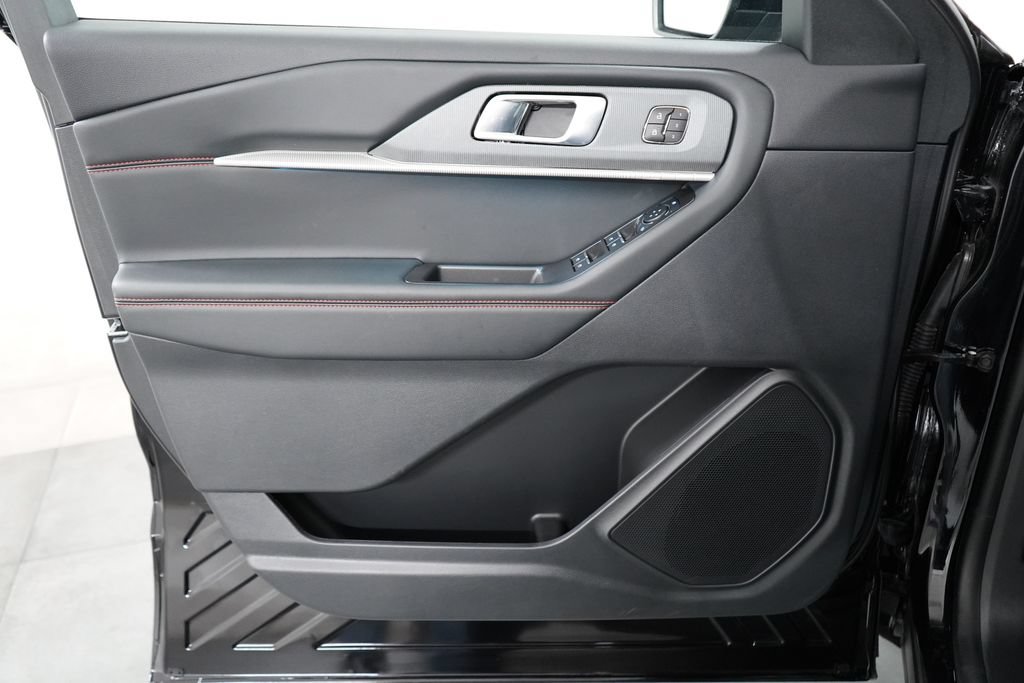 New 2026 Ford Explorer ST-Line w/ ST-Line Street Pack AWD/4WD image 28