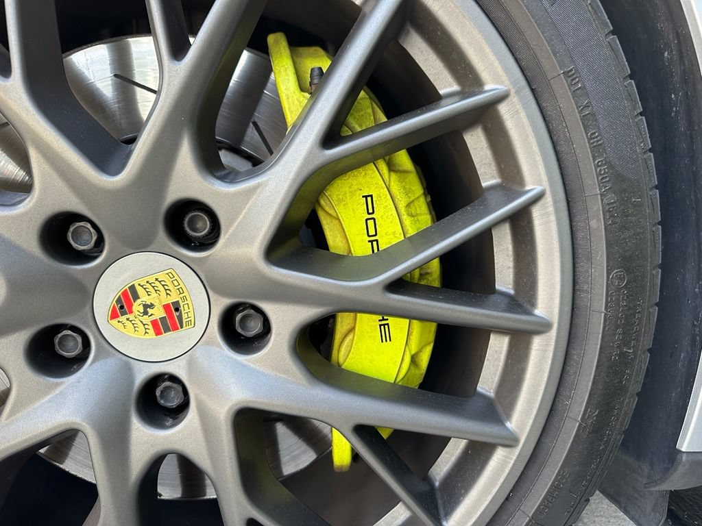 Certified 2018 Porsche Panamera 4 AWD/4WD image 16