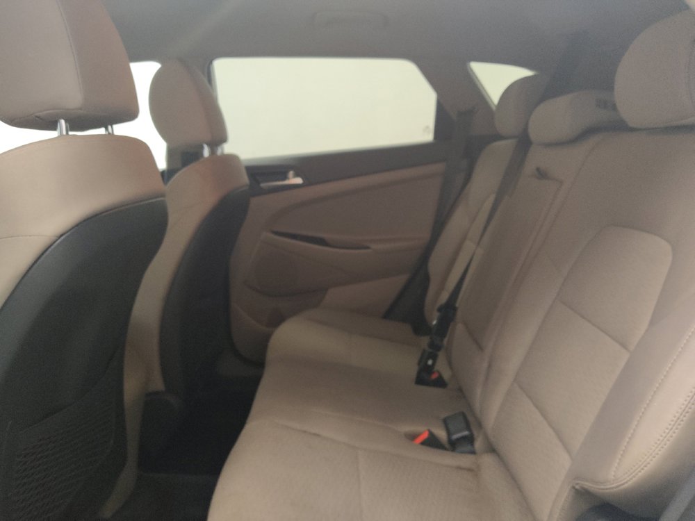 Used 2019 Hyundai Tucson SE FWD image 18