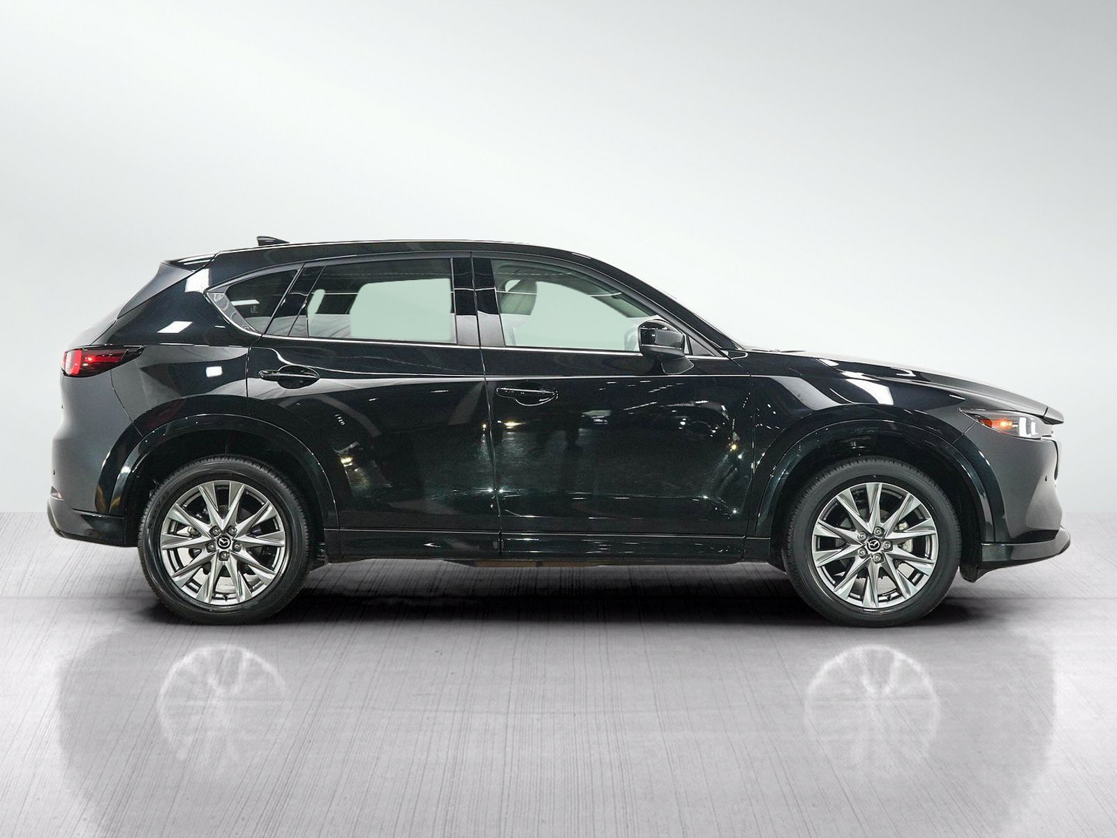 Used 2025 MAZDA CX-5 AWD 2.5 S w/ Premium Plus Pkg image 6