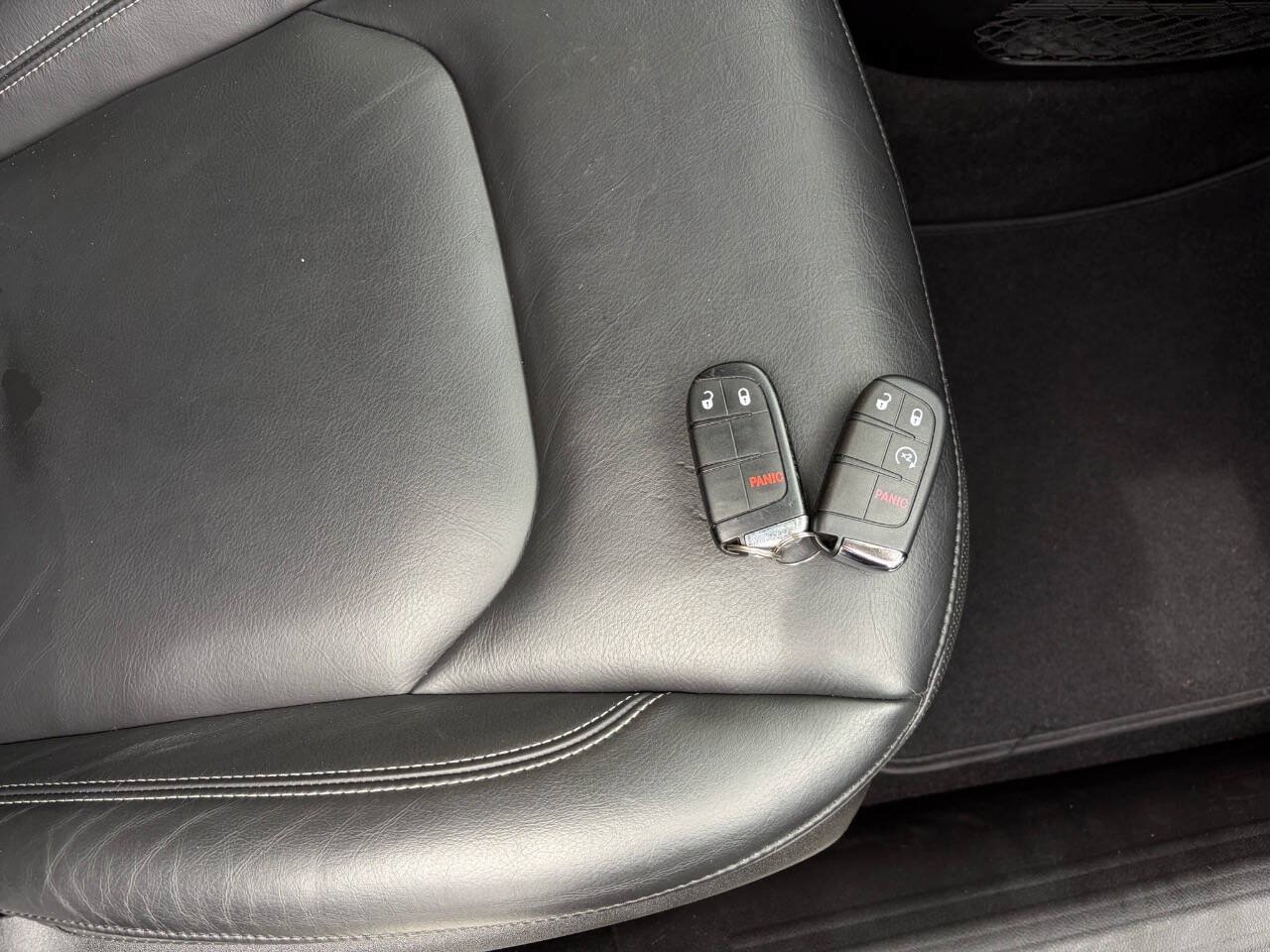 Used 2019 Jeep Renegade Limited AWD/4WD image 34
