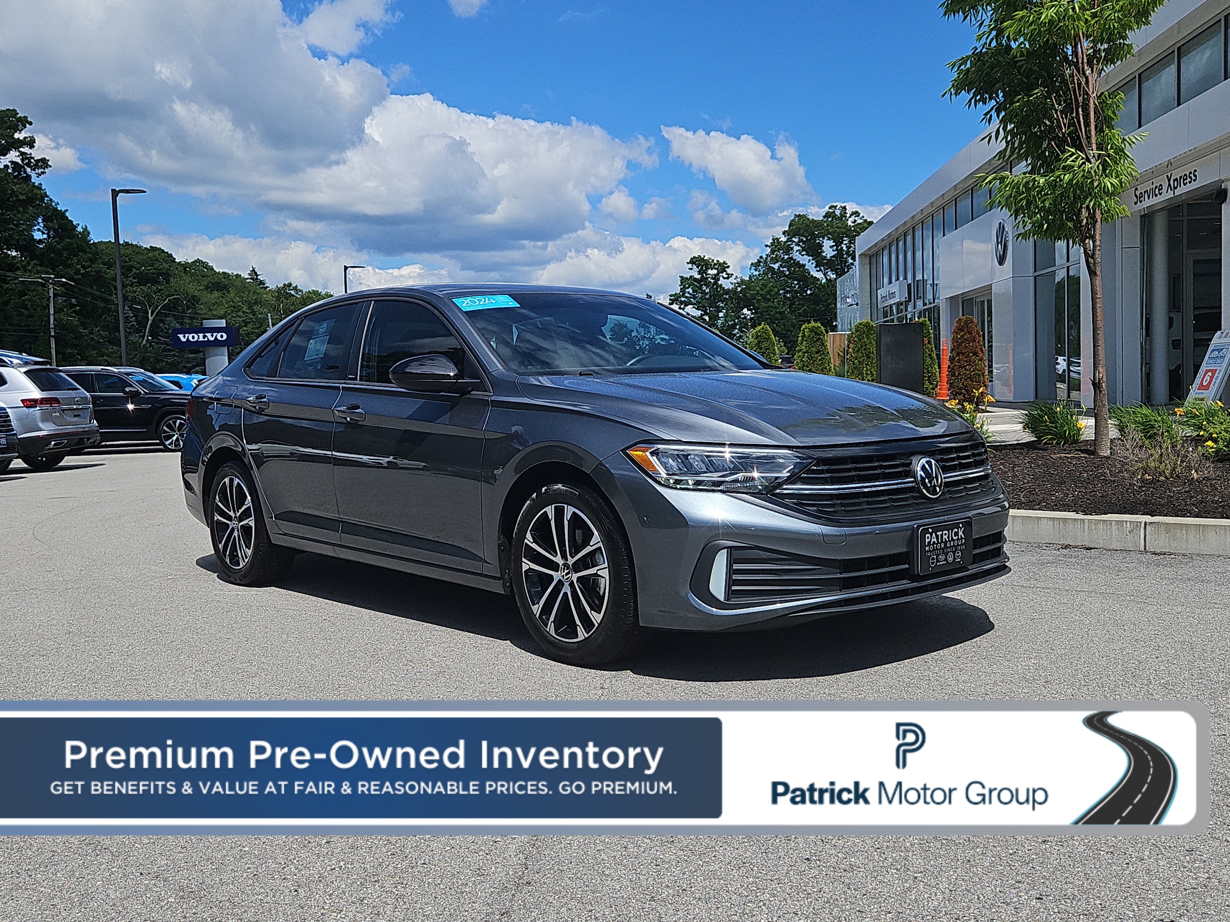 Certified 2024 Volkswagen Jetta Sport FWD image 1