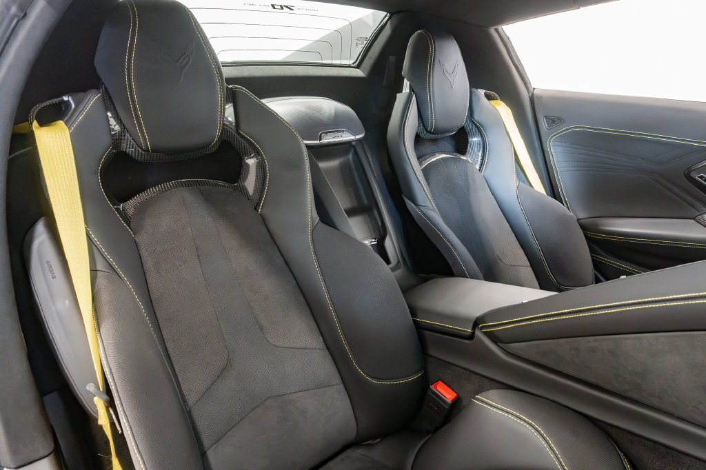 Used 2023 Chevrolet Corvette Z06 w/ Stealth Interior Trim Package RWD image 15