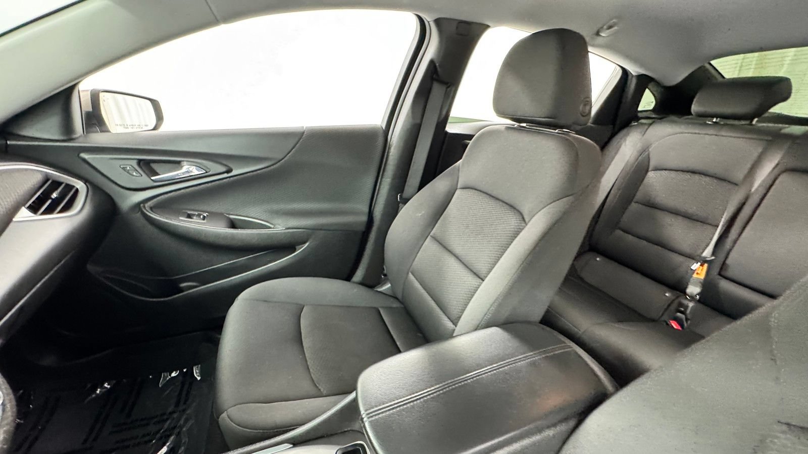 Used 2022 Chevrolet Malibu LT FWD image 13