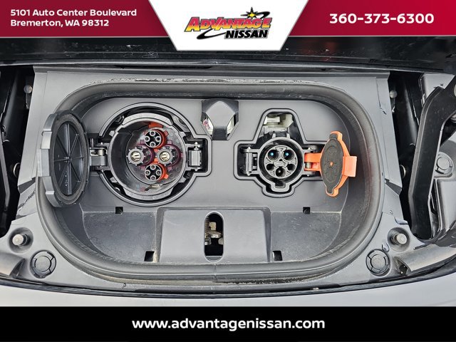 Used 2023 Nissan Leaf S image 24