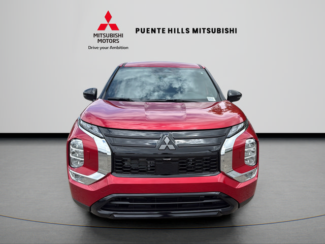 New 2026 Mitsubishi Outlander LE AWD/4WD image 2