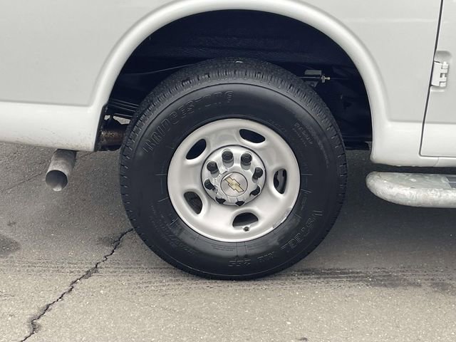 Used 2024 Chevrolet Express 2500 w/ Driver Convenience Package image 9