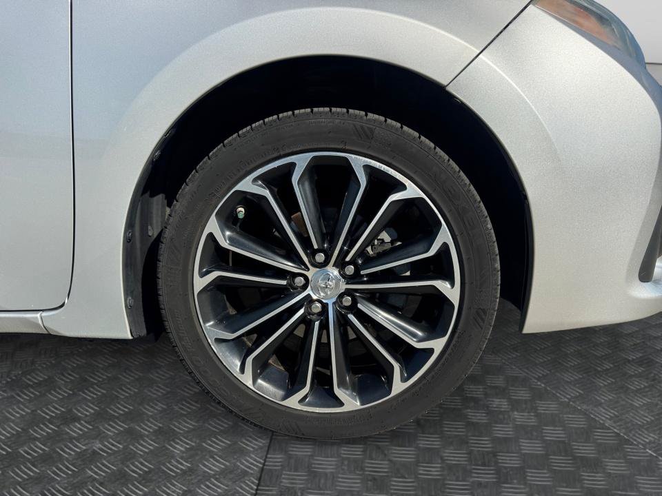 Used 2016 Toyota Corolla S FWD image 29