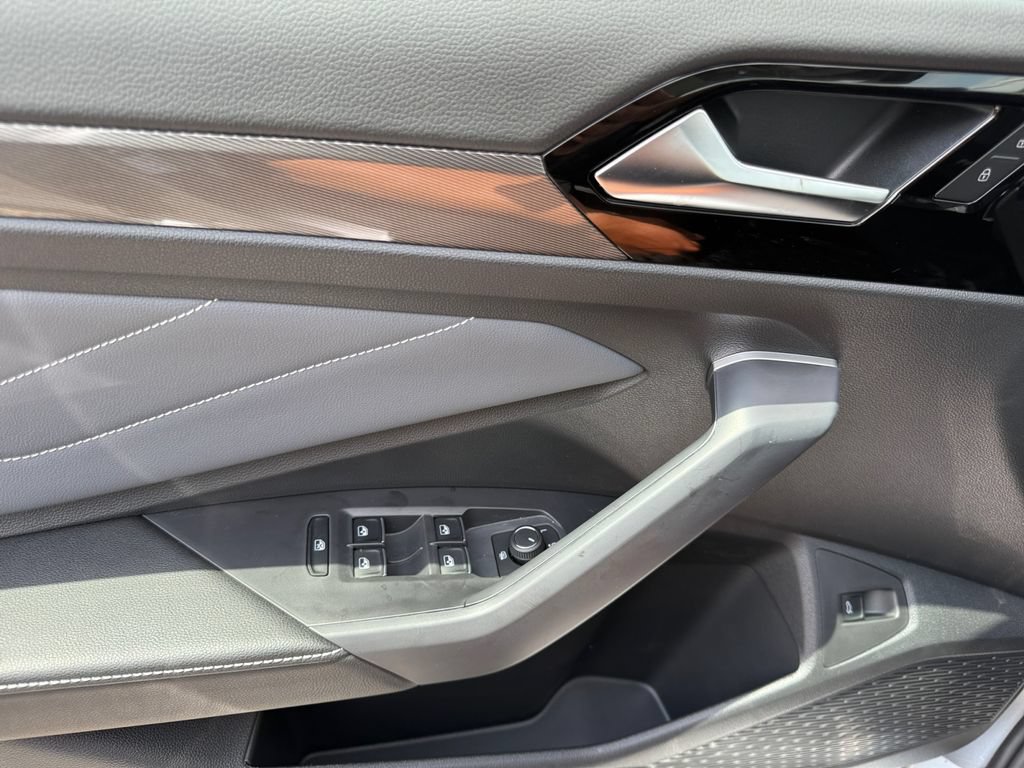 New 2026 Volkswagen Jetta SEL FWD image 11