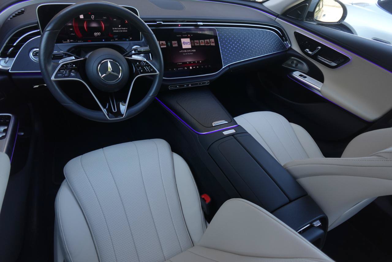 Used 2024 Mercedes-Benz E 350 4MATIC Sedan image 7