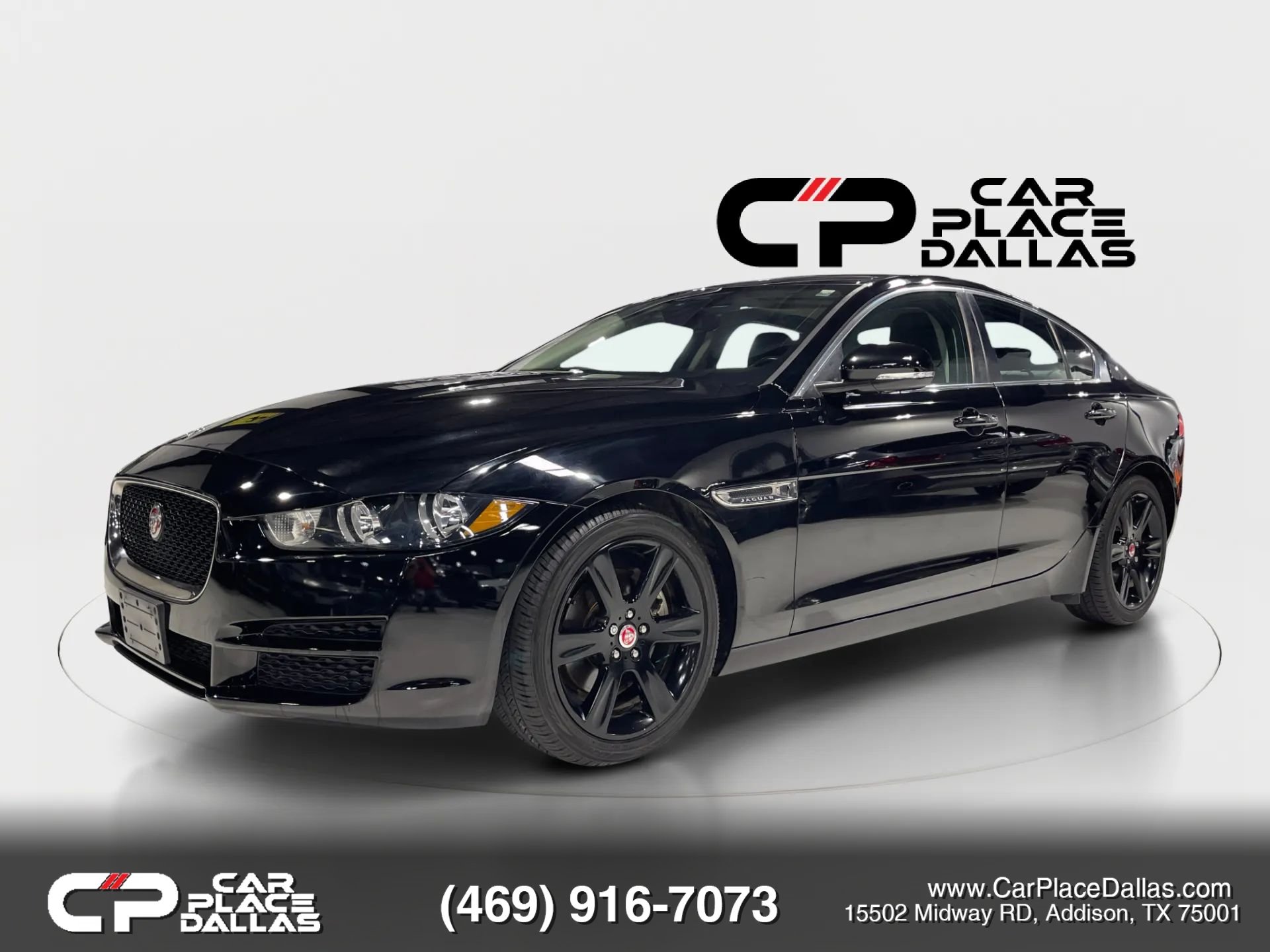 Used 2019 Jaguar XE Prestige RWD image 4