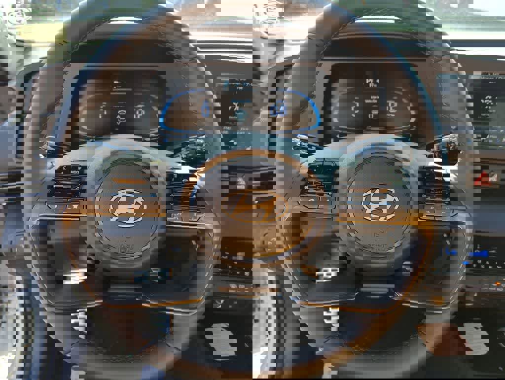 New 2026 Hyundai Elantra Sport FWD image 23