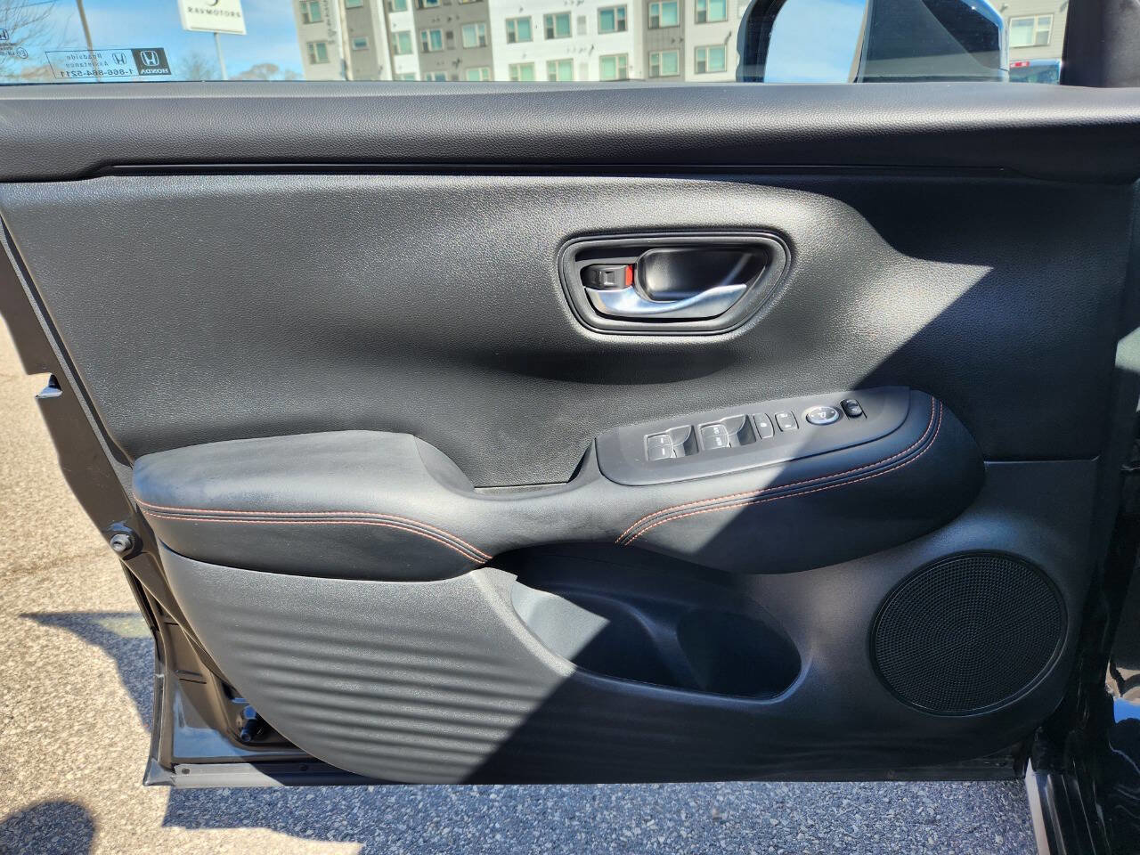 Used 2025 Honda HR-V Sport image 18