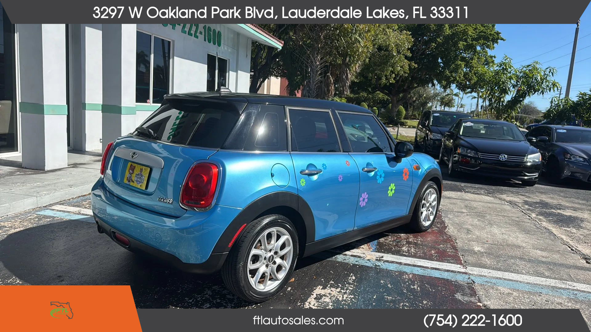 Used 2015 MINI Cooper 4-Door Hardtop image 11