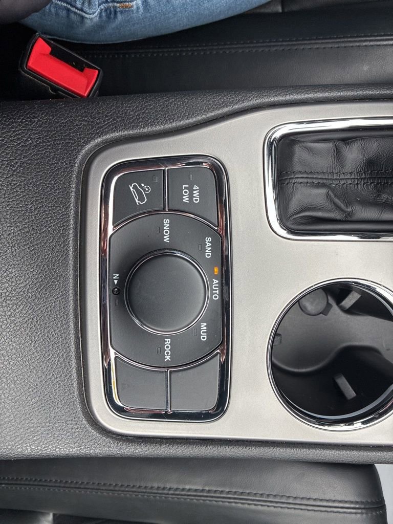 Used 2021 Jeep Grand Cherokee Limited image 27