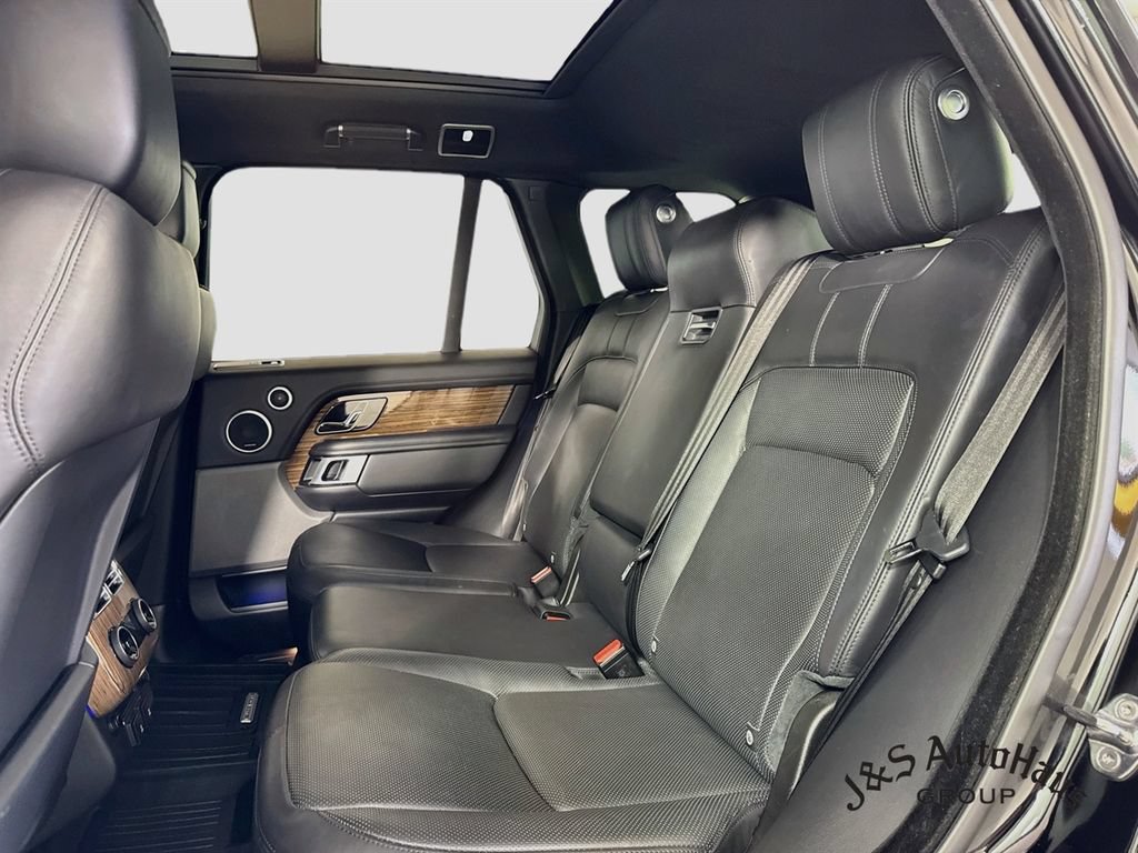 Used 2019 Land Rover Range Rover Supercharged AWD/4WD image 28