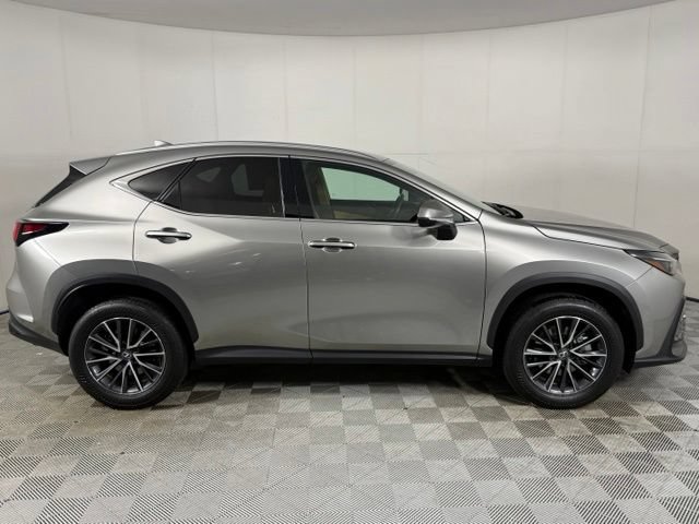 Used 2025 Lexus NX 250 FWD w/ Towing Package (2000 Lbs) image 10
