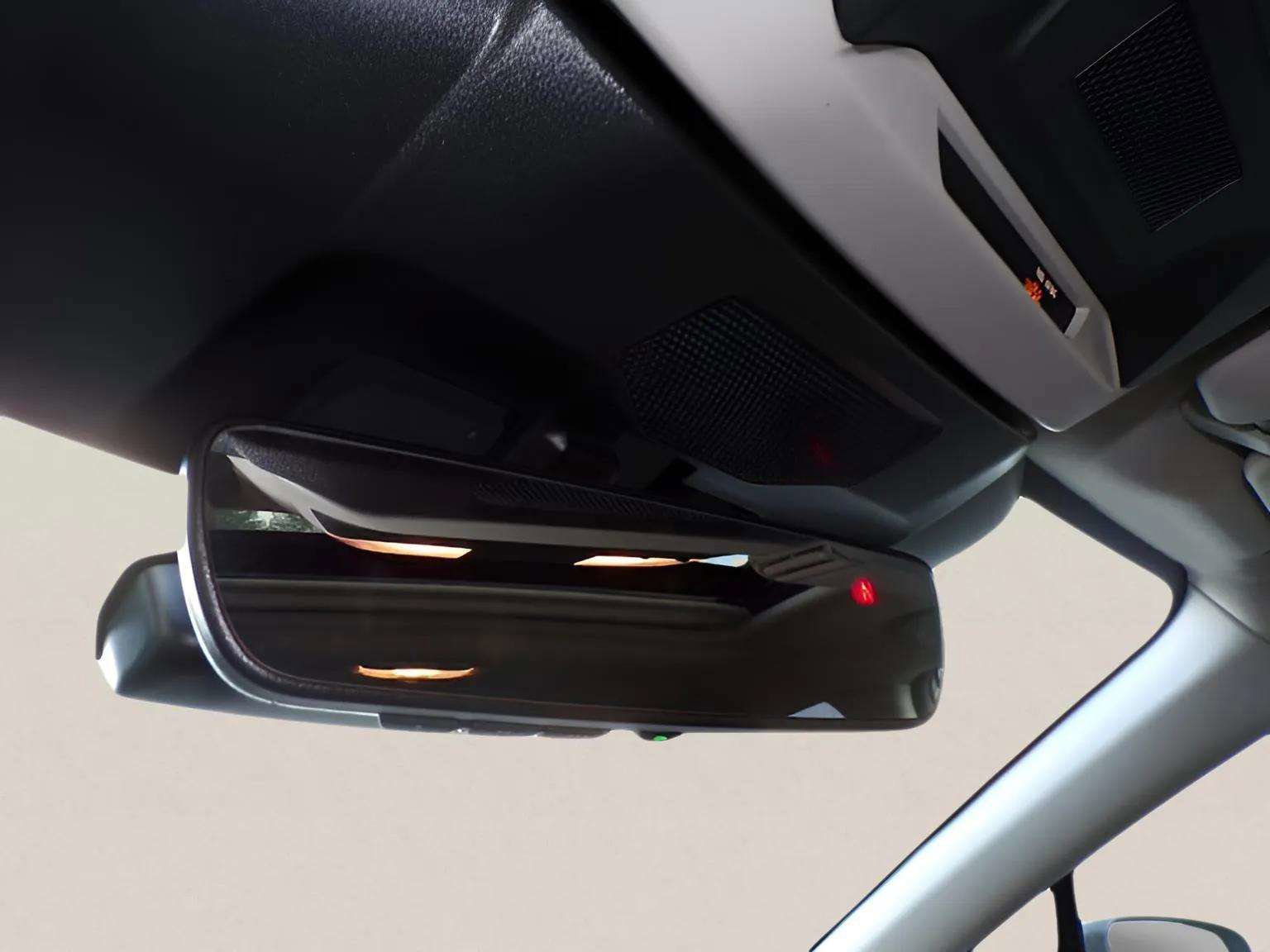 Certified 2025 Subaru Crosstrek 2.0i Premium image 31