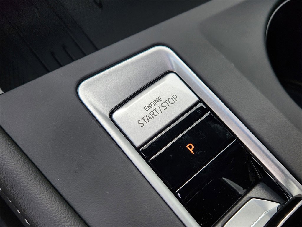 New 2025 Volkswagen Atlas Cross Sport SE image 15