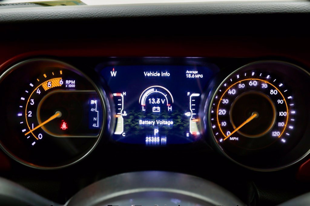 Used 2023 Jeep Gladiator Rubicon w/ LED Lighting Group AWD/4WD image 34