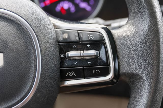 Used 2023 Kia Carnival LX FWD image 25