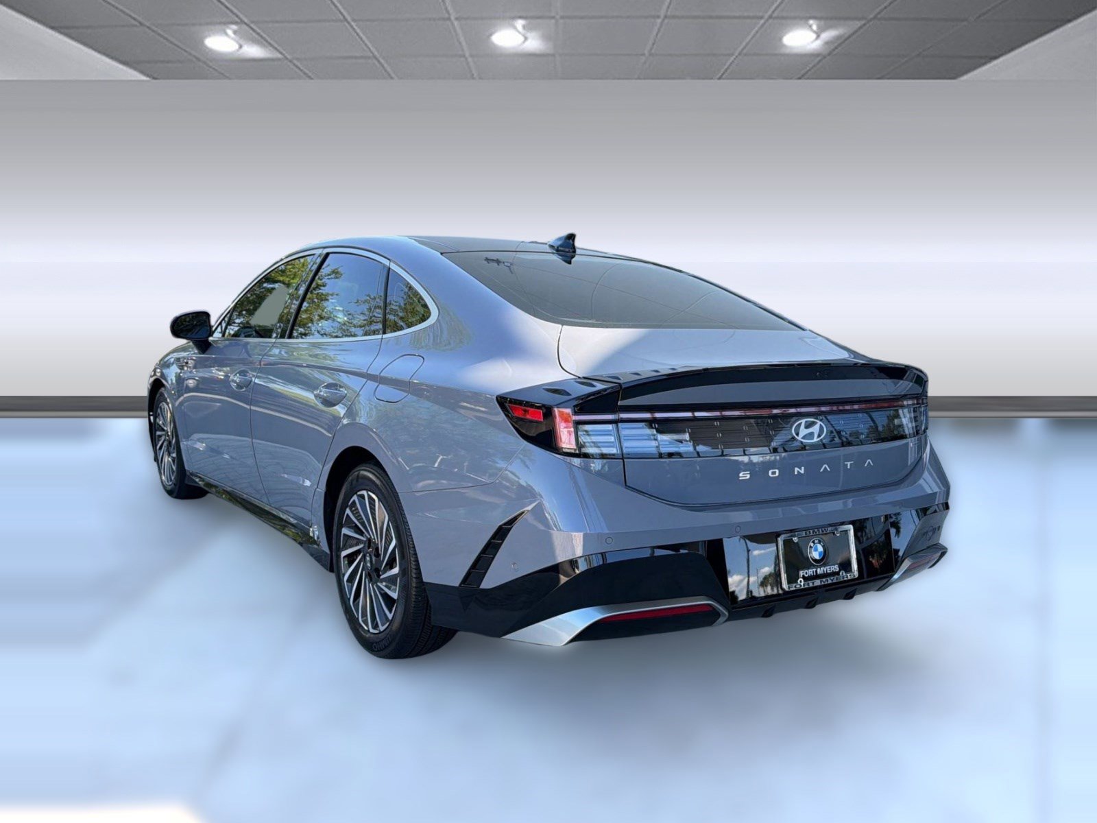 Used 2024 Hyundai Sonata Limited FWD image 3